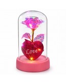 Светеща червена роза и сърце LOVE под прозрачен купол