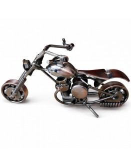 Декоративна фигурка от метал – мотор с въртящи се гуми